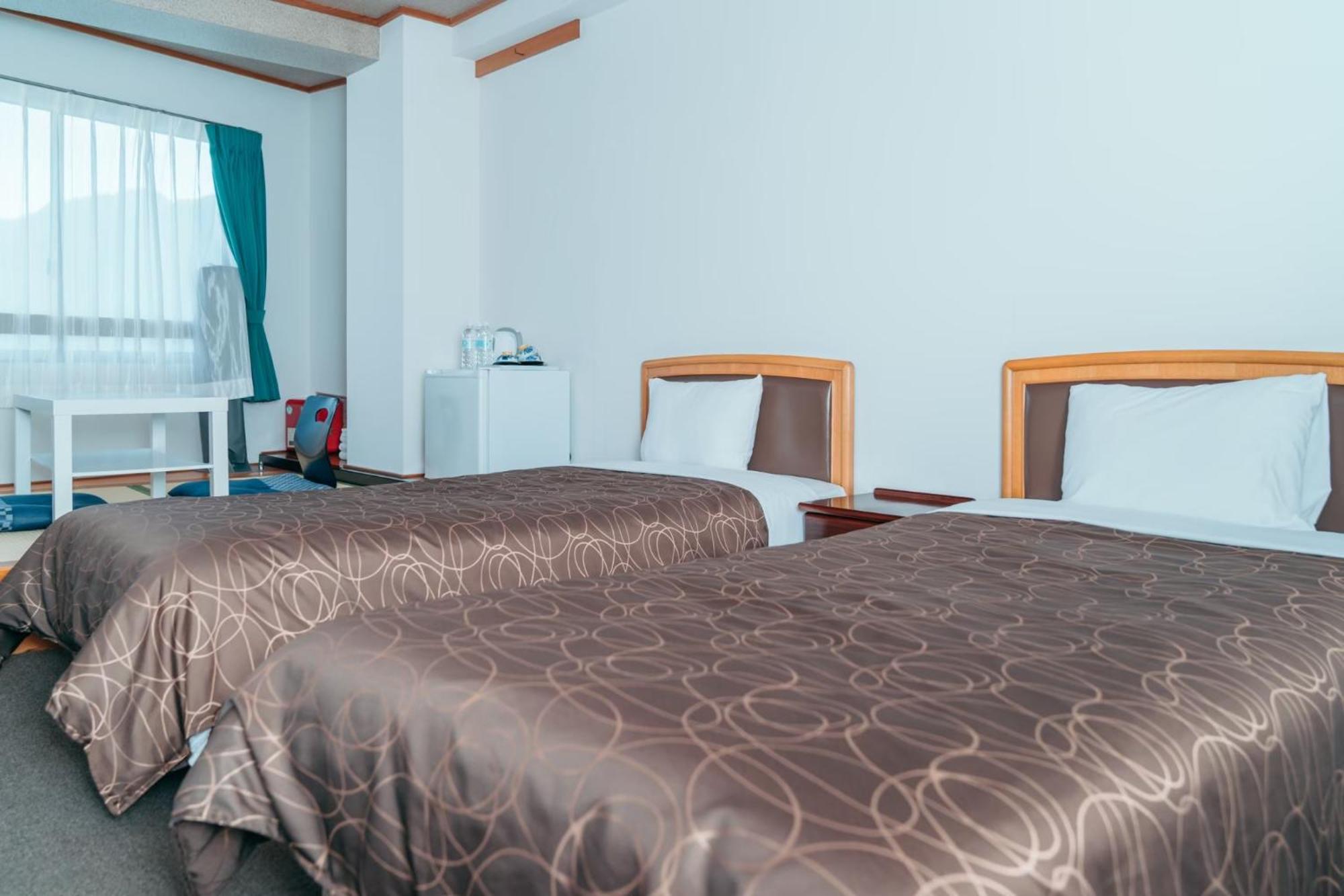 Global Resort Misen - グローバルリゾート弥山 Hatsukaichi Eksteriør billede